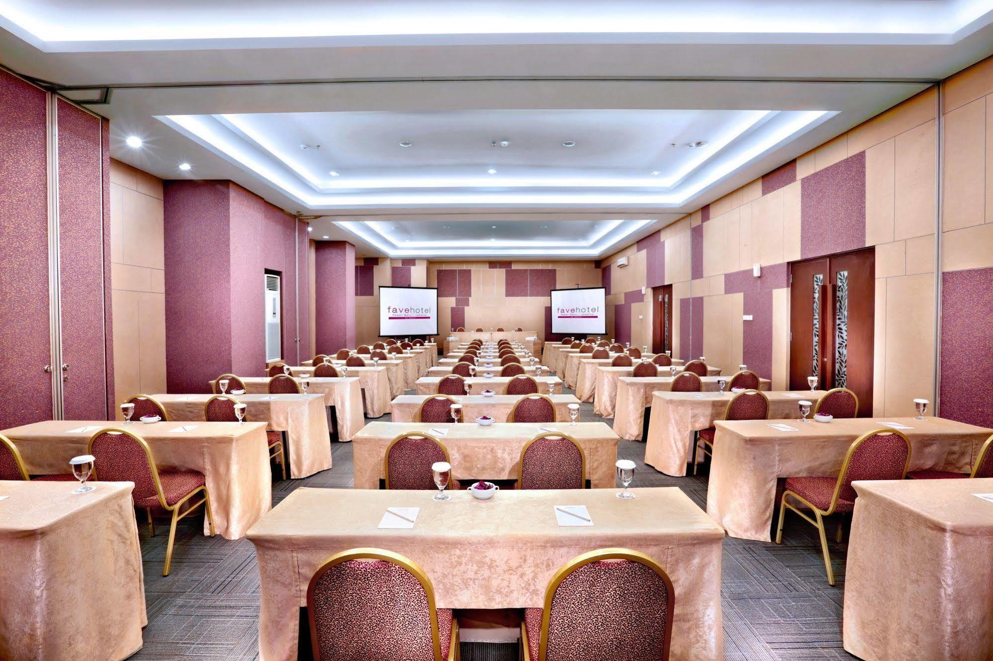 Favehotel Pasar Baru Jakarta Exterior photo